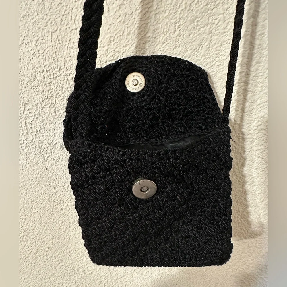 The Sak Purse Small Black Crochet Crossbody With Magnetic closure